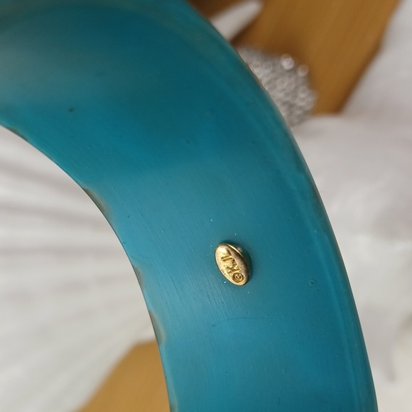 KJL VTG Turquoise Tone Bamboo Lucite Bicone Knife Edge Bangle Bracelet - Picture 2 of 15